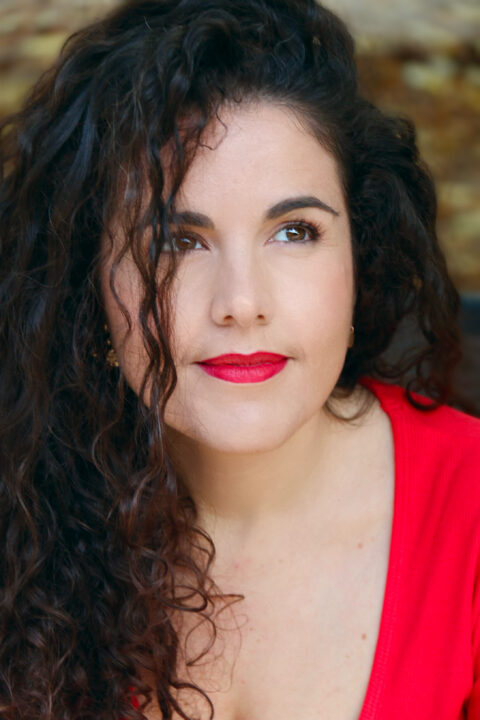 Sonia Menen, Soprano